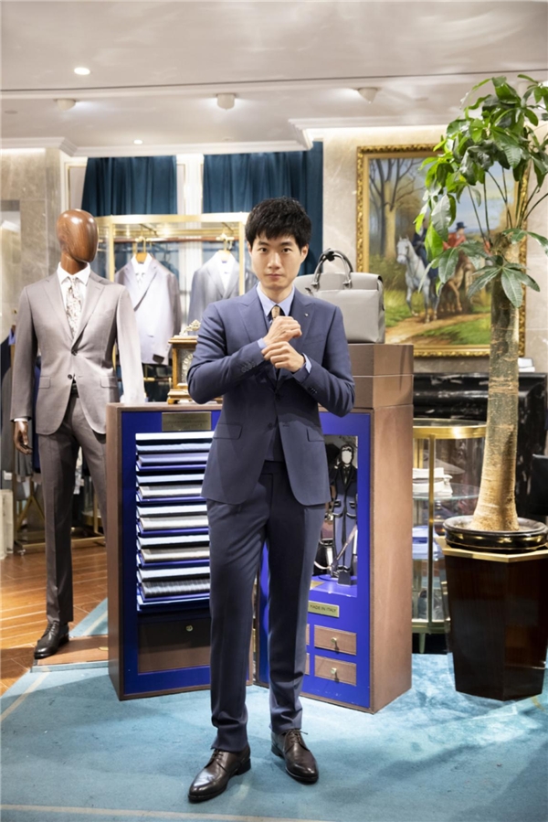 VICUTU中国男士新型象—90后外科医生：理性工作 感性生活